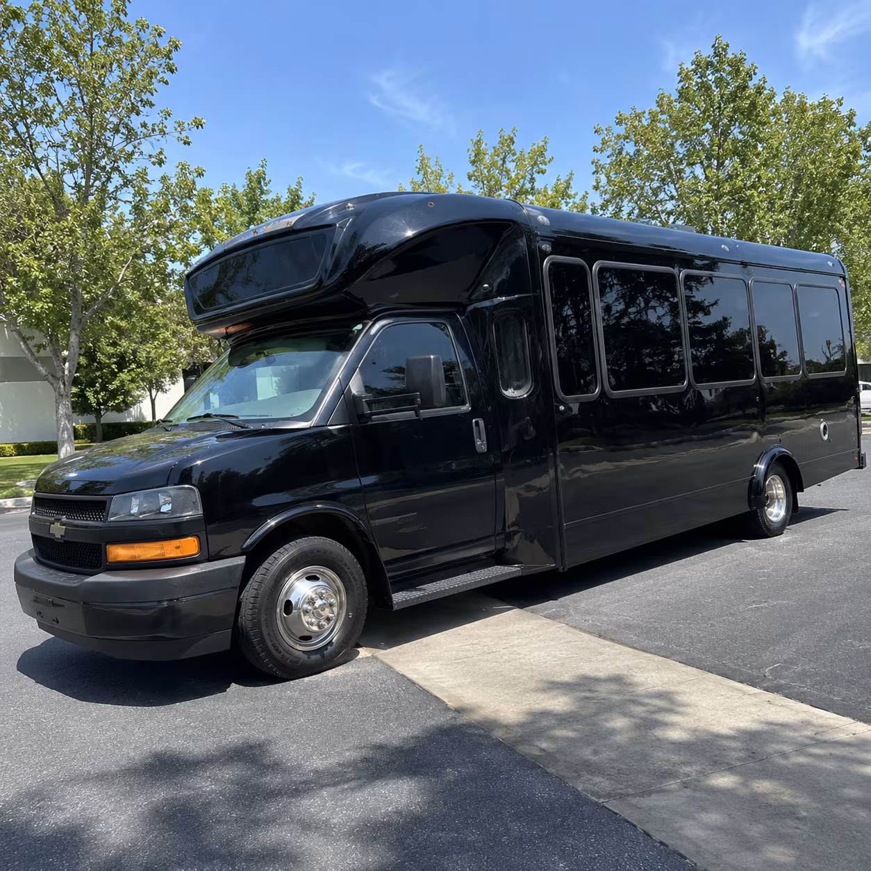 jupiter 15 passenger party bus