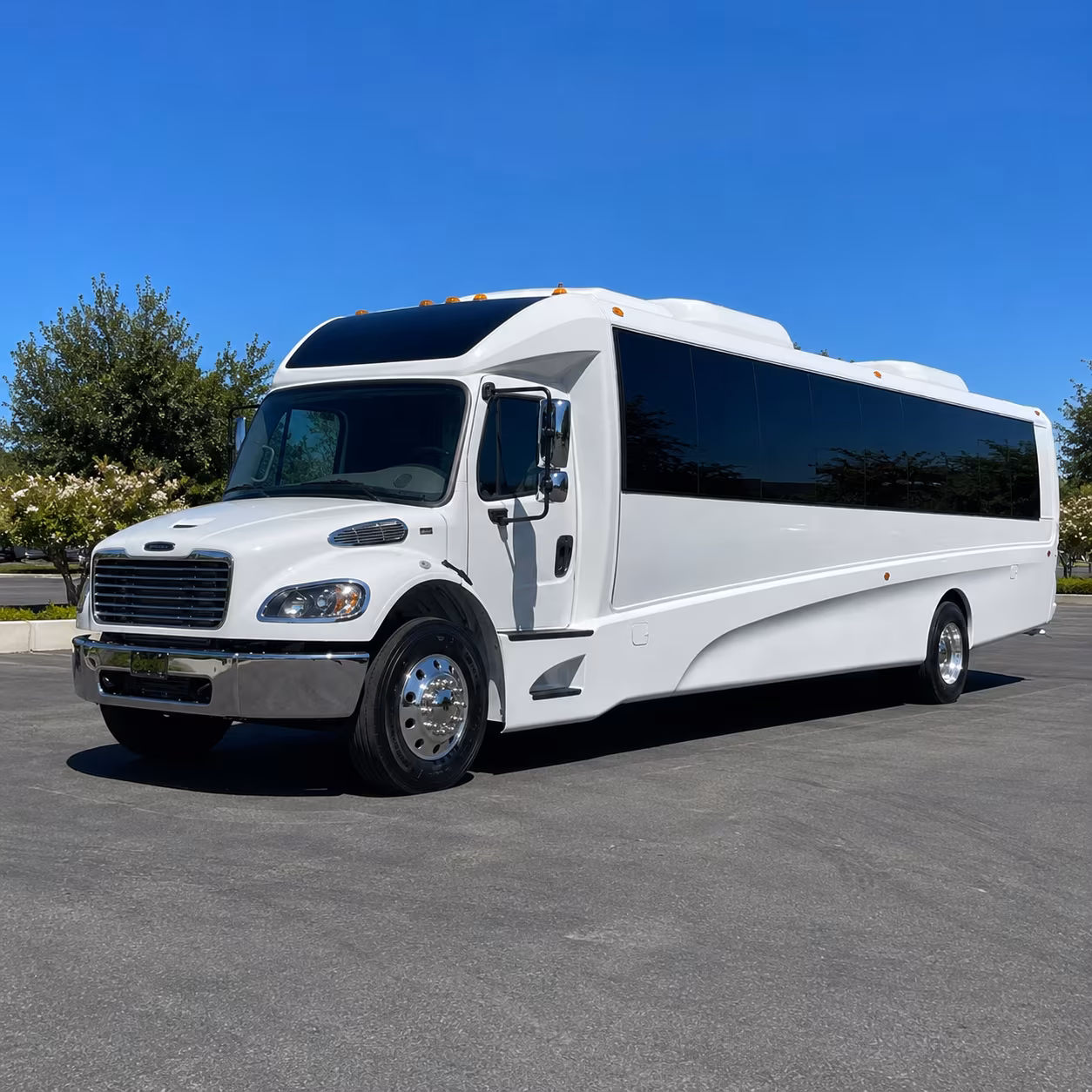 jupiter 28 passenger minibus