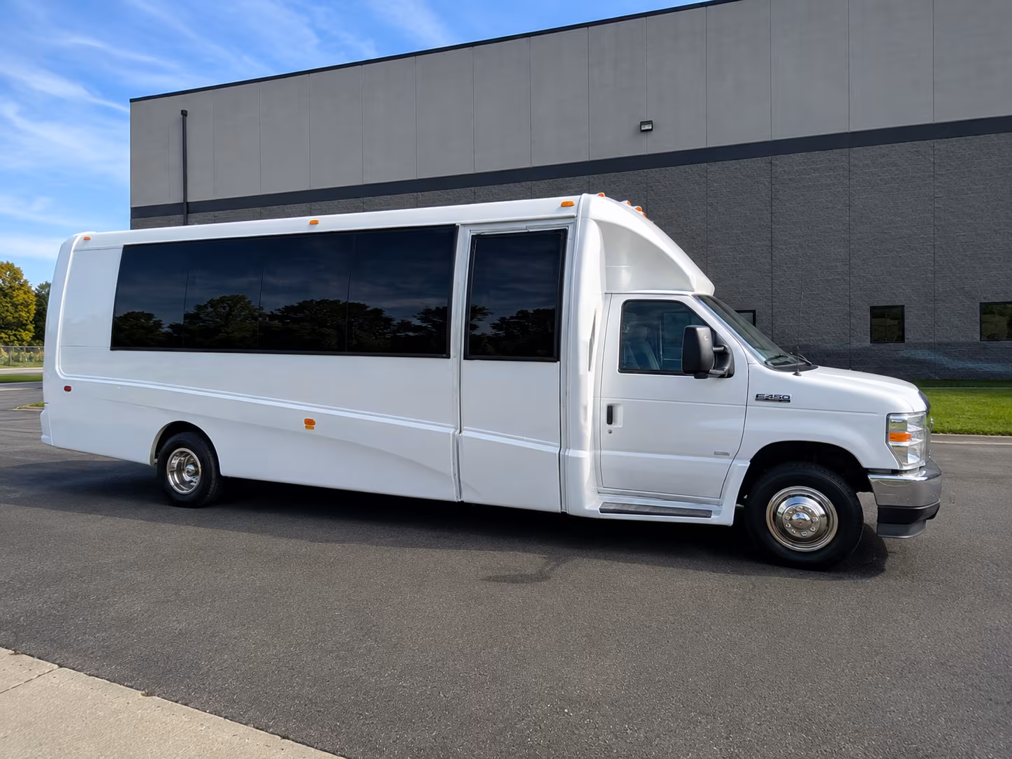 weekly worship shuttle buses for jupiter congregations